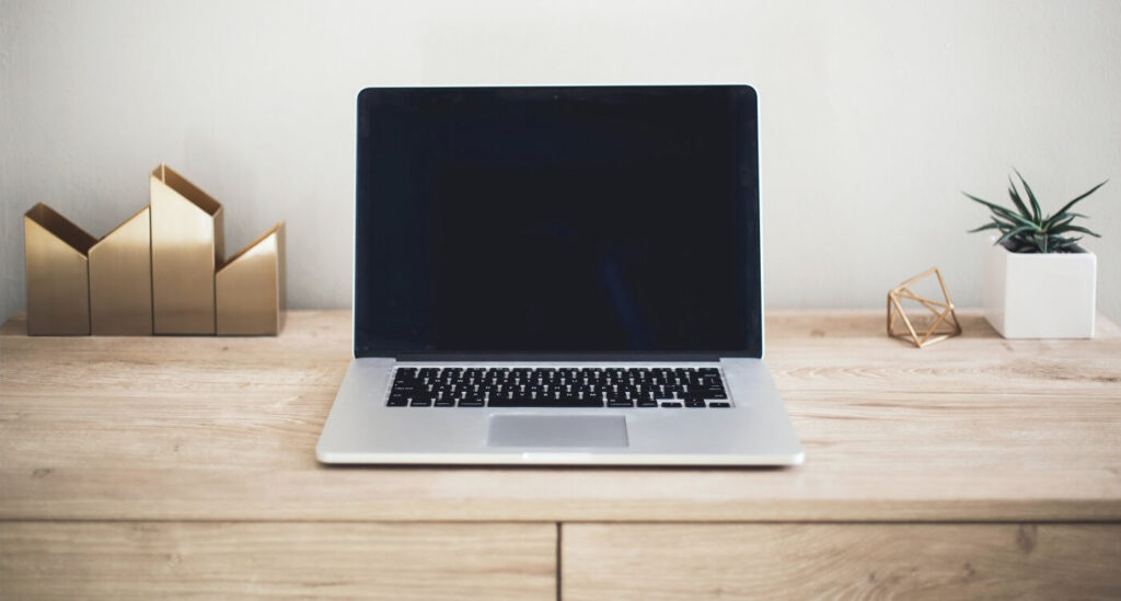 jak zapakowac laptopa do wysylki