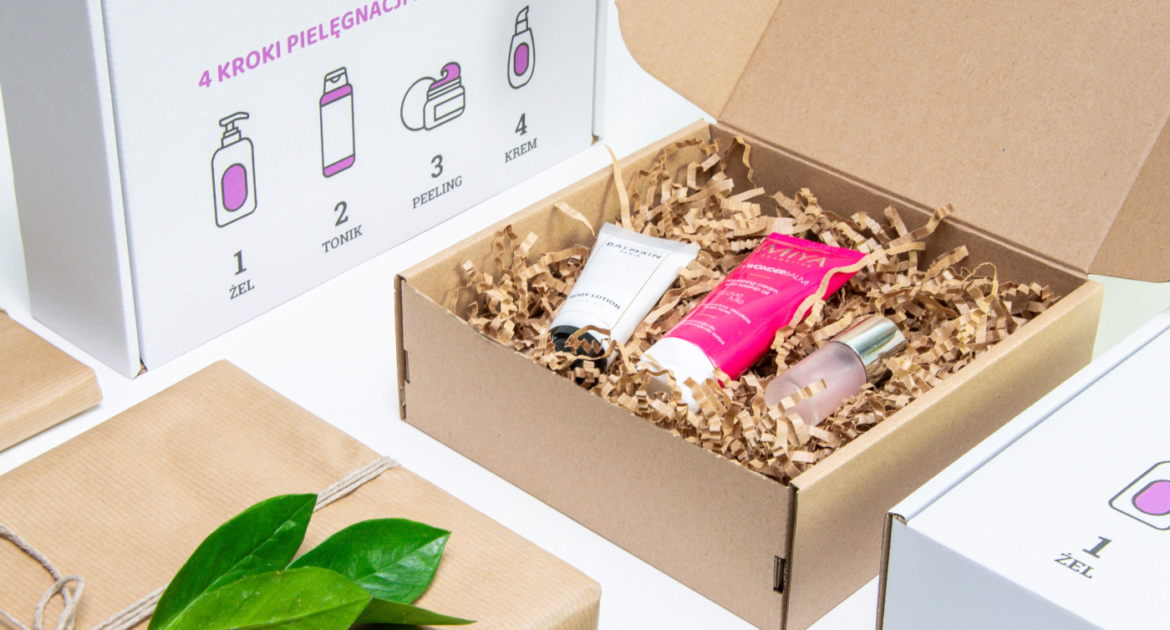 pakowanie produktów kosmetyków w branży beauty